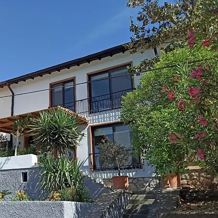 Yacht La Maison Villa